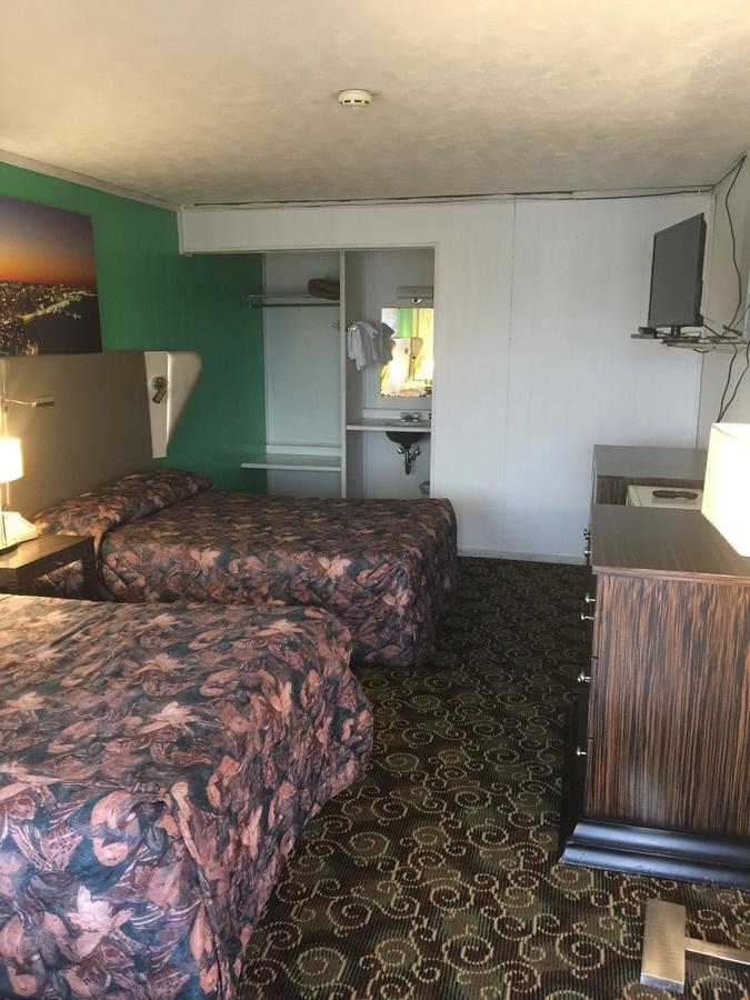 Fiesta Motel Pontiac Exterior foto